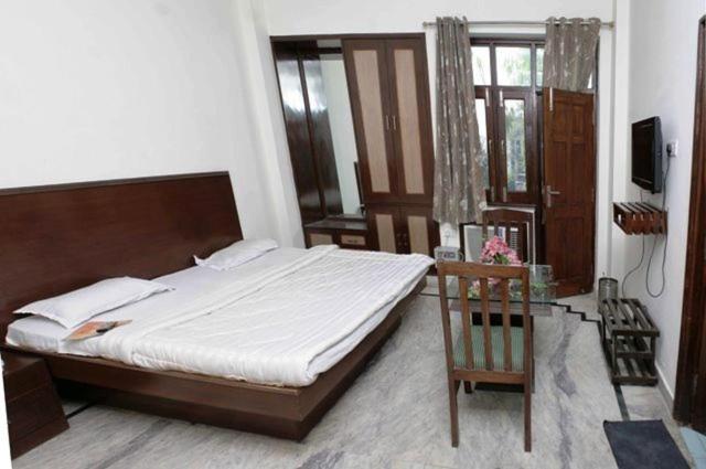 Отель Shivanta Residency Ришикеш Номер фото